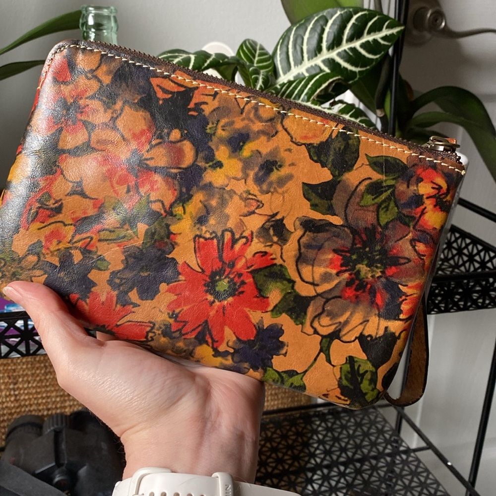 Patricia Nash Leather Cassini Wristlet